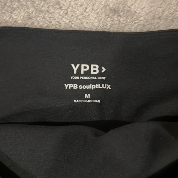 Abercrombie sculpt Lux skort - Picture 3 of 3